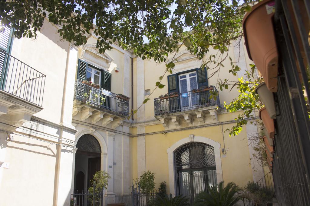 Risveglio Ibleo Acomodação com café da manhã Ragusa Exterior foto