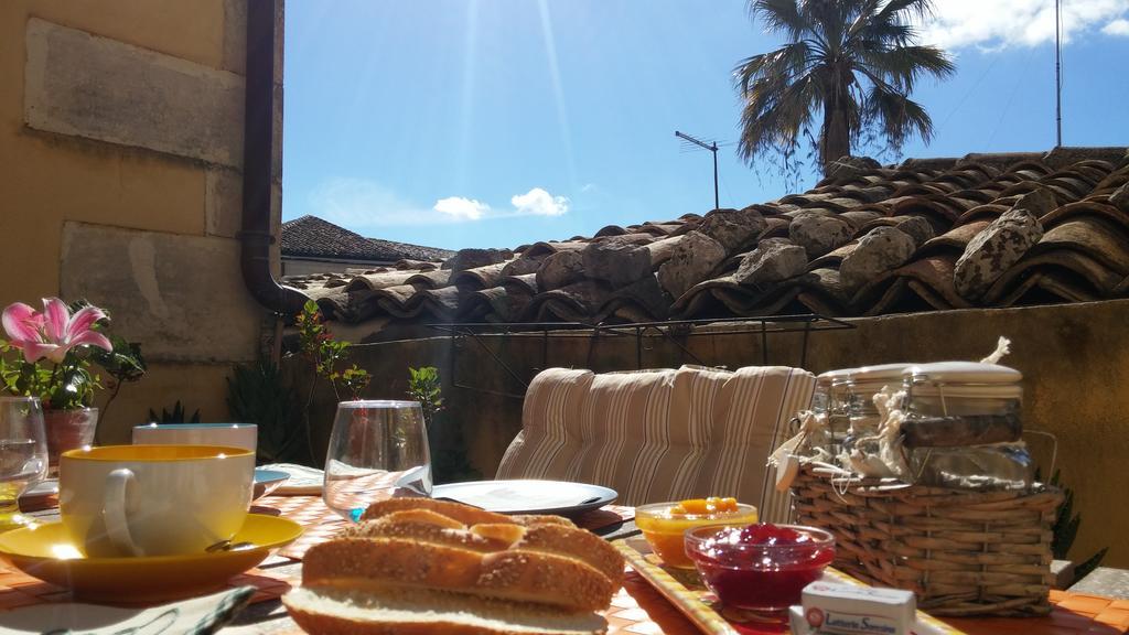 Risveglio Ibleo Acomodação com café da manhã Ragusa Exterior foto